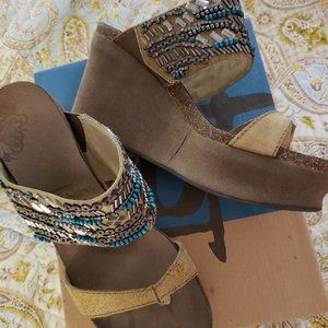 OTBT EUC Bohemian Suede Beaded Wedge 7.5